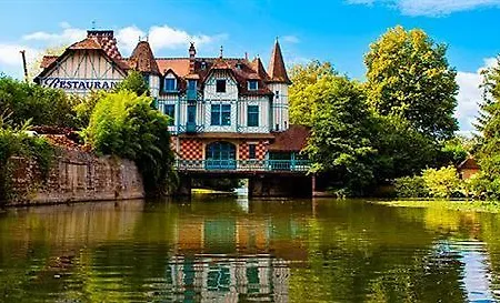 Ξενοδοχείο Le Moulin De 4*