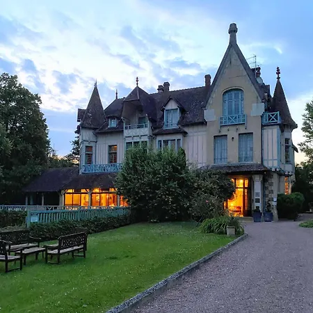 Le Moulin De Отель