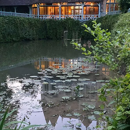 Hotell Le Moulin De Connelles