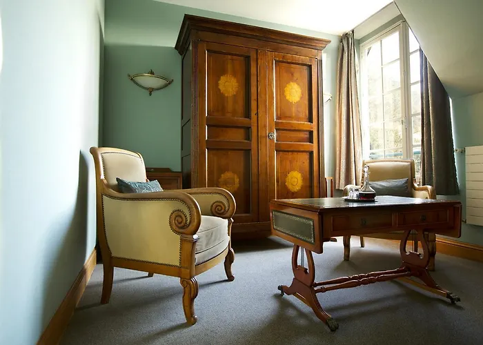 فندق Le Moulin De كونيل